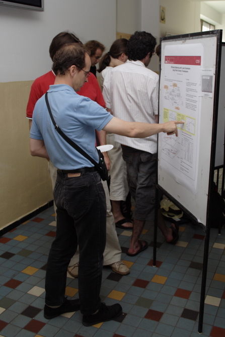CIAA 2007 - img_5744-web.jpg (<i>Monday 16, 2007 - Poster session</i>)