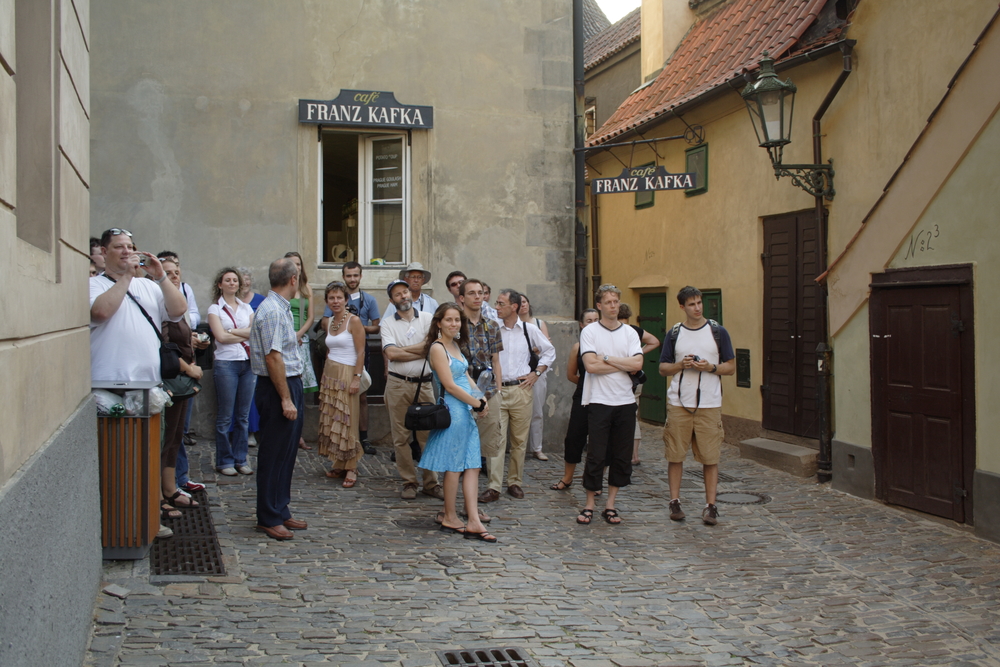 CIAA 2007 - img_5957-web.jpg (<i>Tuesday 17, 2007 - Conference trip - Prague Castle Walk</i>: Golden Lane)