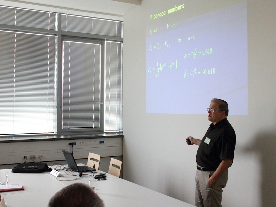 PSC 2016 - img_0501-web.jpg (Invited talk: Tomi S. Klein (foto: © Jan Holub, Jan Trvnek))